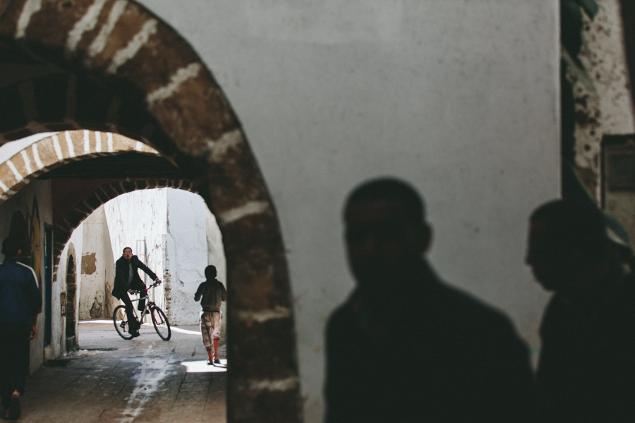 Photographer Travels The World By Trading His Photo Services
