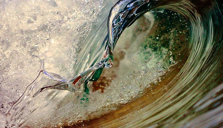 Deb Morris Captures Beautiful Shots Of Micro Waves
