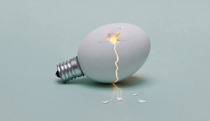 Photographer Captures Ordinary Objects In Clever, Meaningful Ways