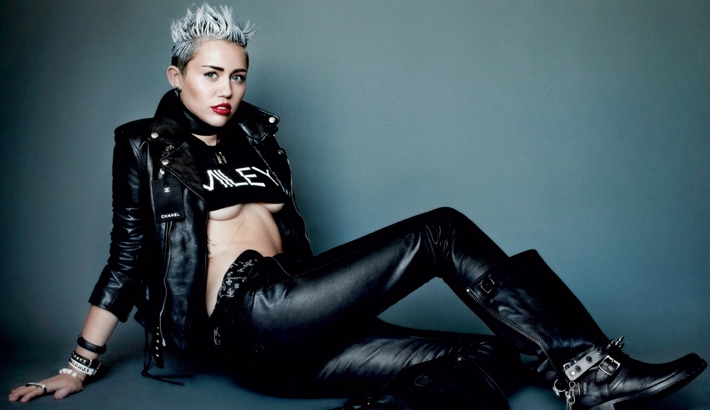Behind the Scenes of Miley Cyrus' Racy Photoshoot for V Magazine