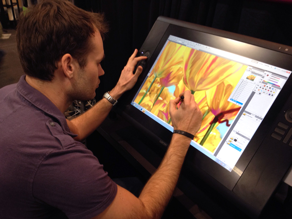 Lee Uses a Cintiq Lee Using Cintiq