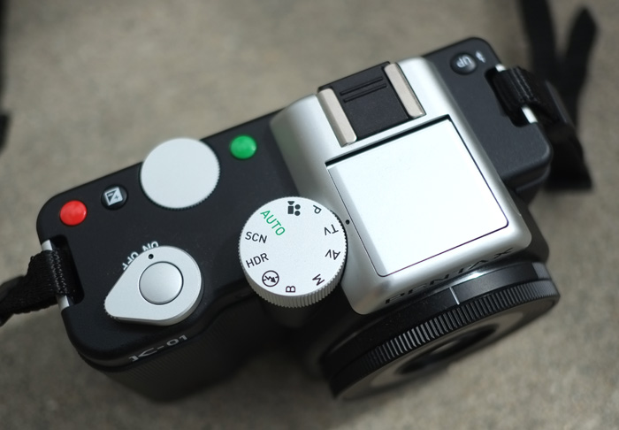 Pentax K-01 top 1