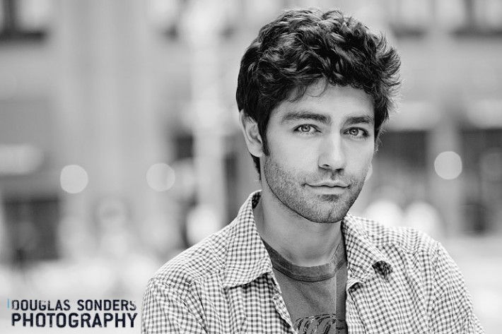 Adrian Grenier (Entourage): 2 setups inside and outside in 10 minutes