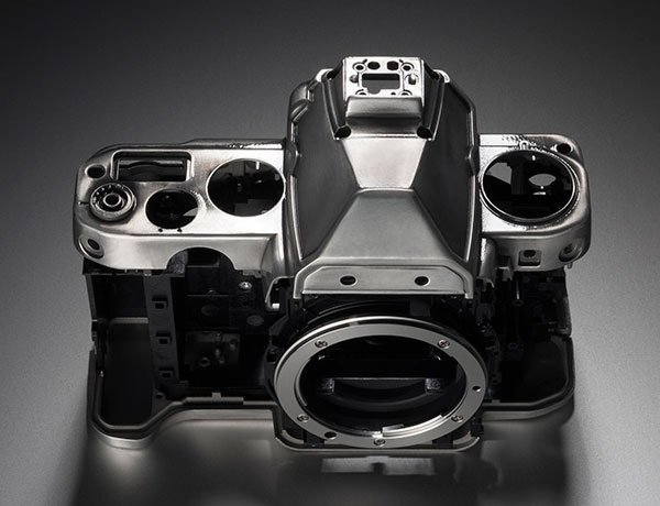 Nikon-Df-camera-body-2